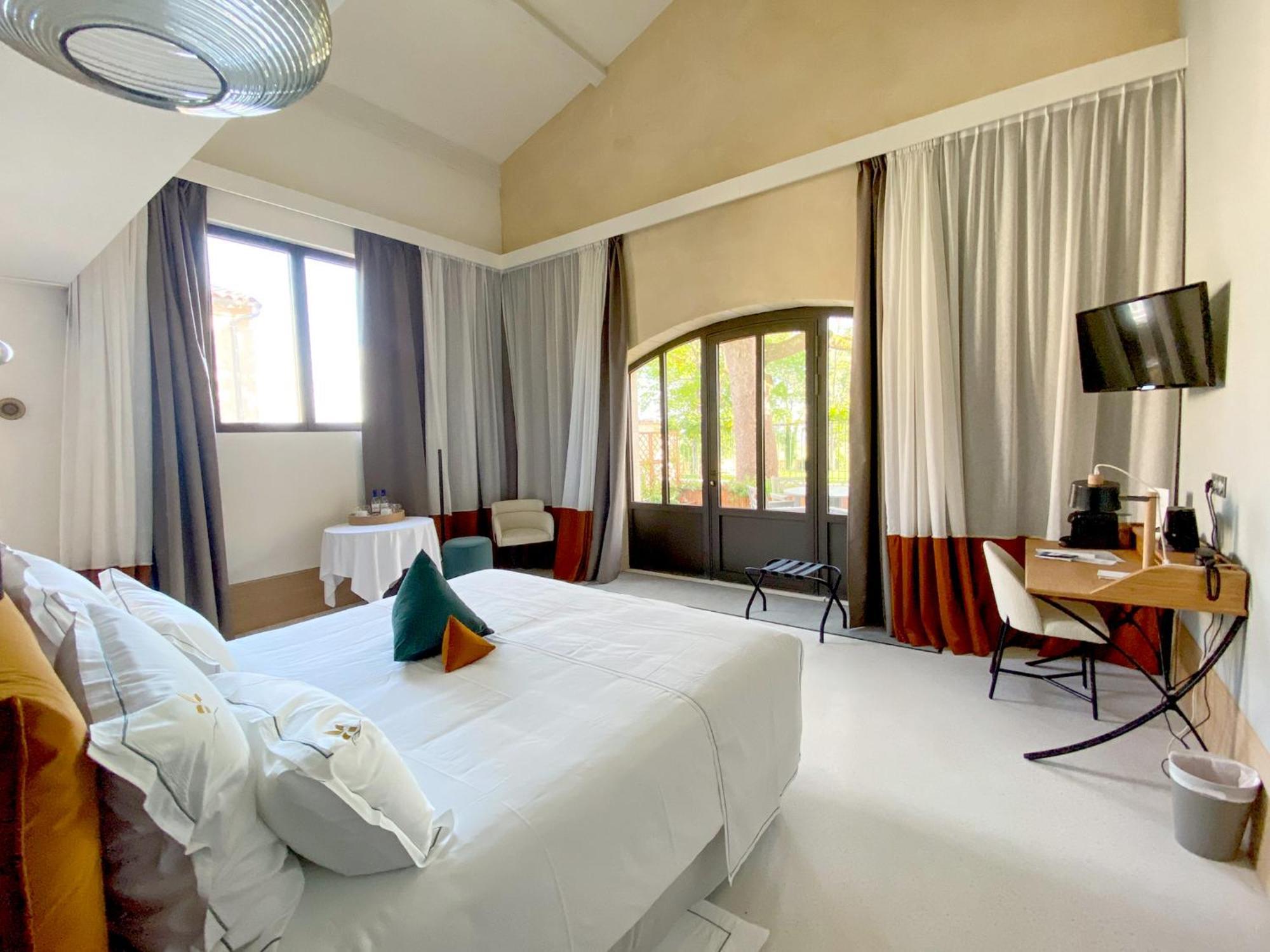 Aux Ducs De Sienne Hotel Montagne  Kültér fotó