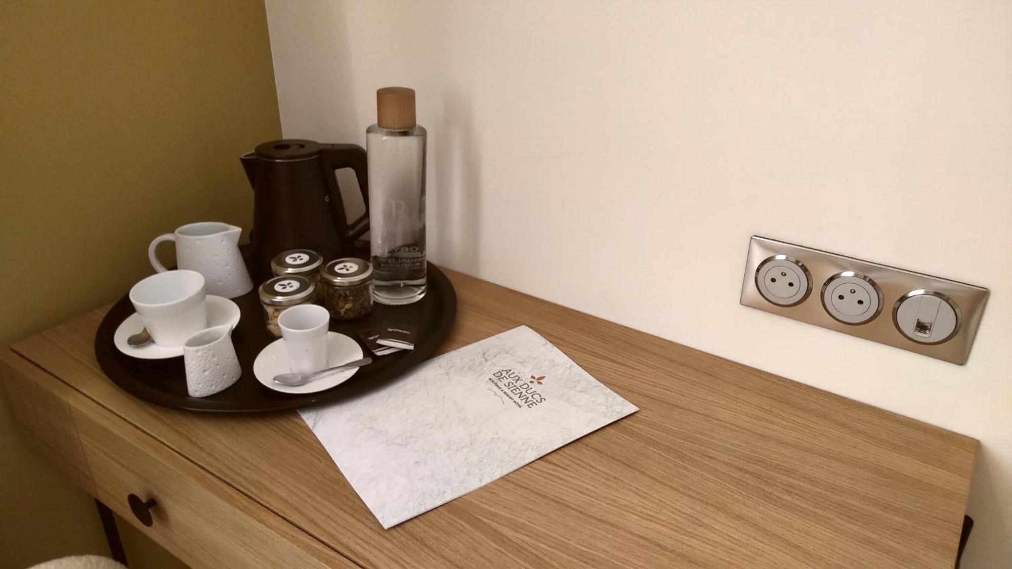 Aux Ducs De Sienne Hotel Montagne  Kültér fotó